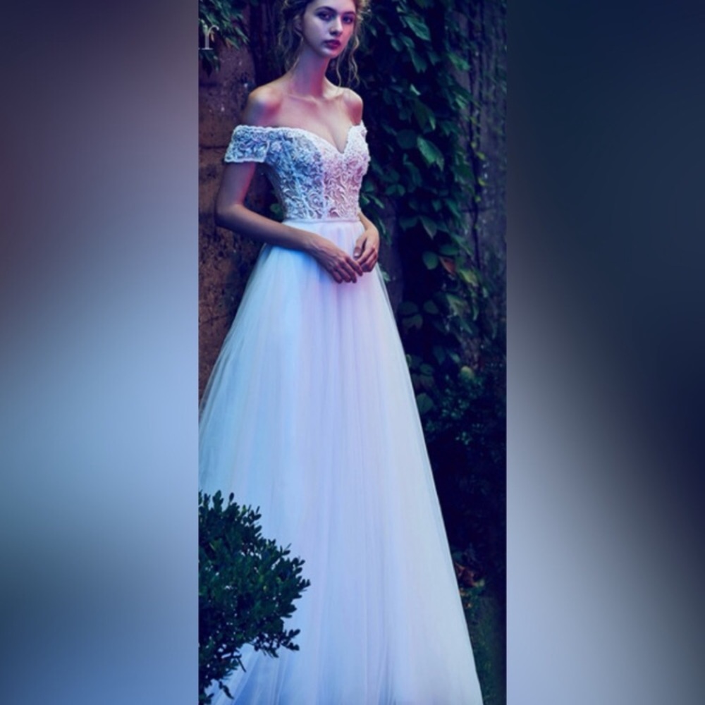 Calla Blanche Wedding dress 10 Sweetheart Tulle Ballroom off shoulder $3,500 new